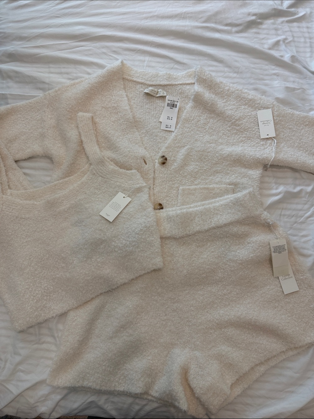 Abercrombie & Fitch Cream Knit Cardigan, Tank and Shorts Set - Picture 2 of 15
